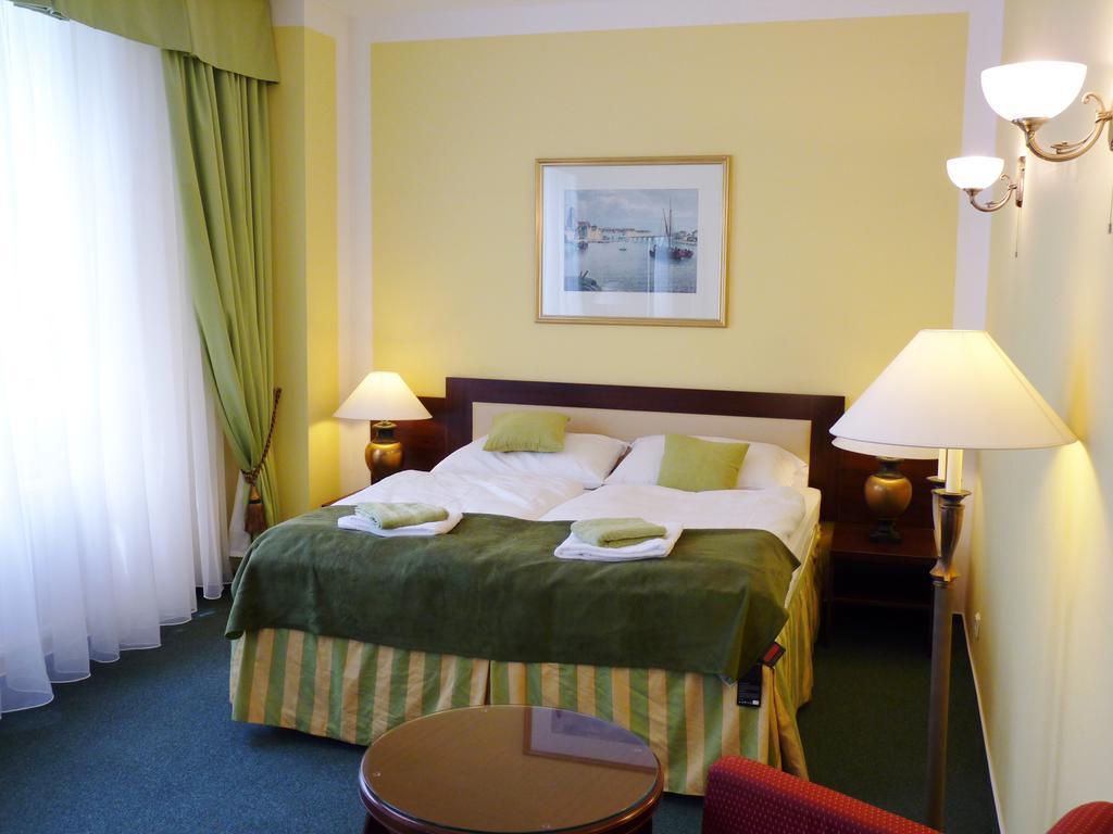 Hotel & Hostel Florian Прага Номер фото