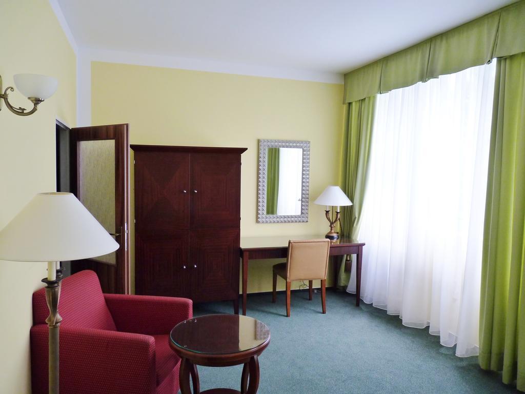 Hotel & Hostel Florian Прага Номер фото